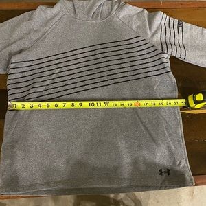 Women's Under Armour Threadborne gray hoodie large